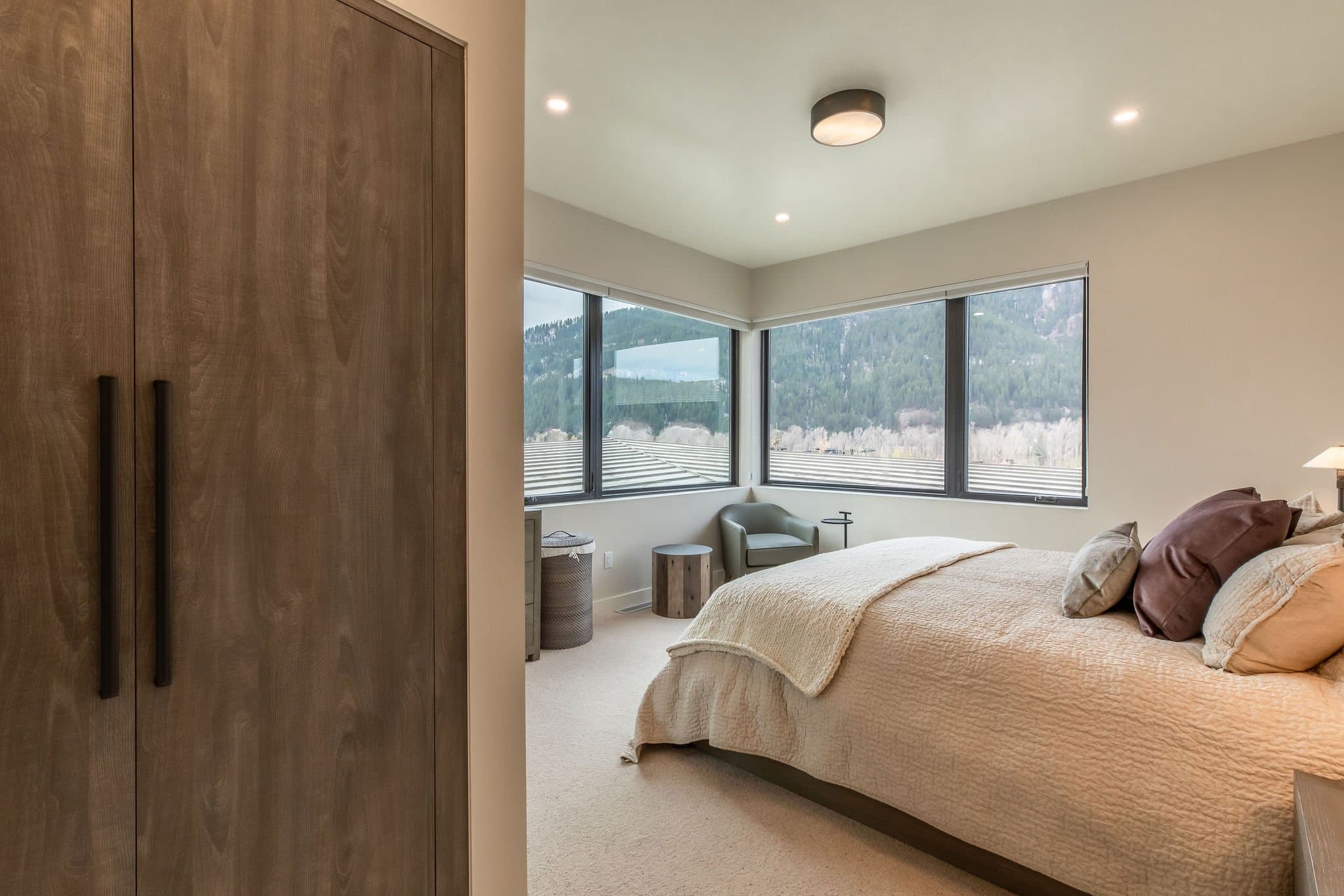 Meadow Cabin bedroom interior at Snake River Sporting Club