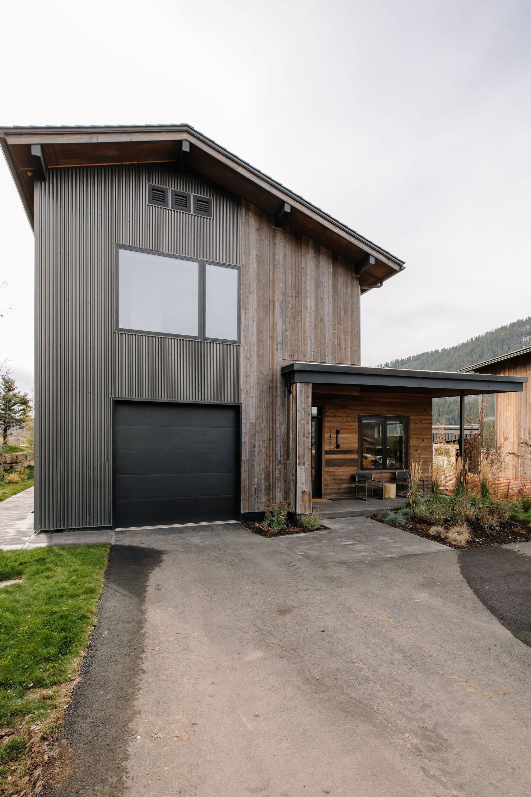 Meadow Cabin exterior at Snake River Sporting Club