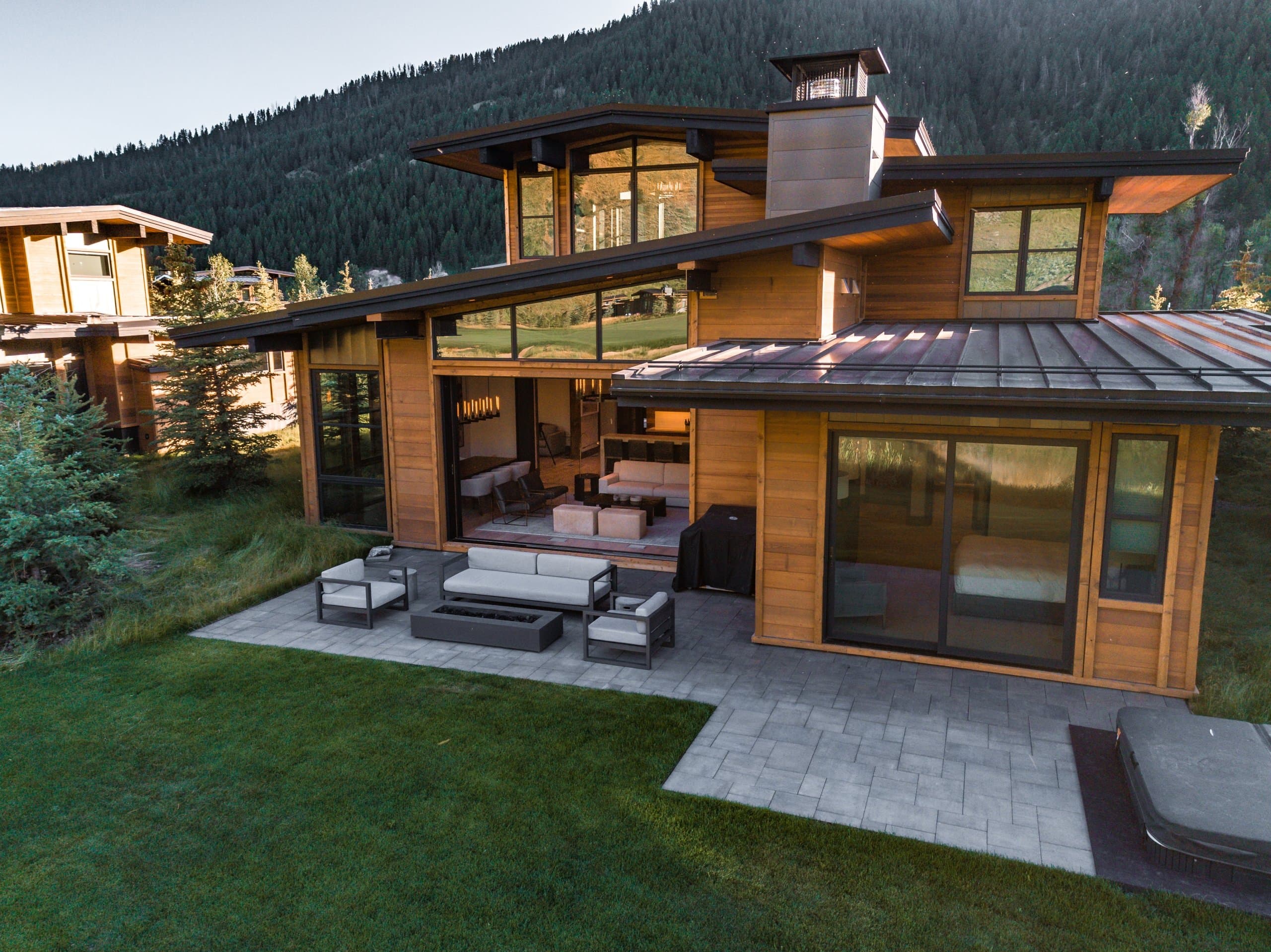 Caddis Cabin exterior at sunset at Snake River Sporting Club