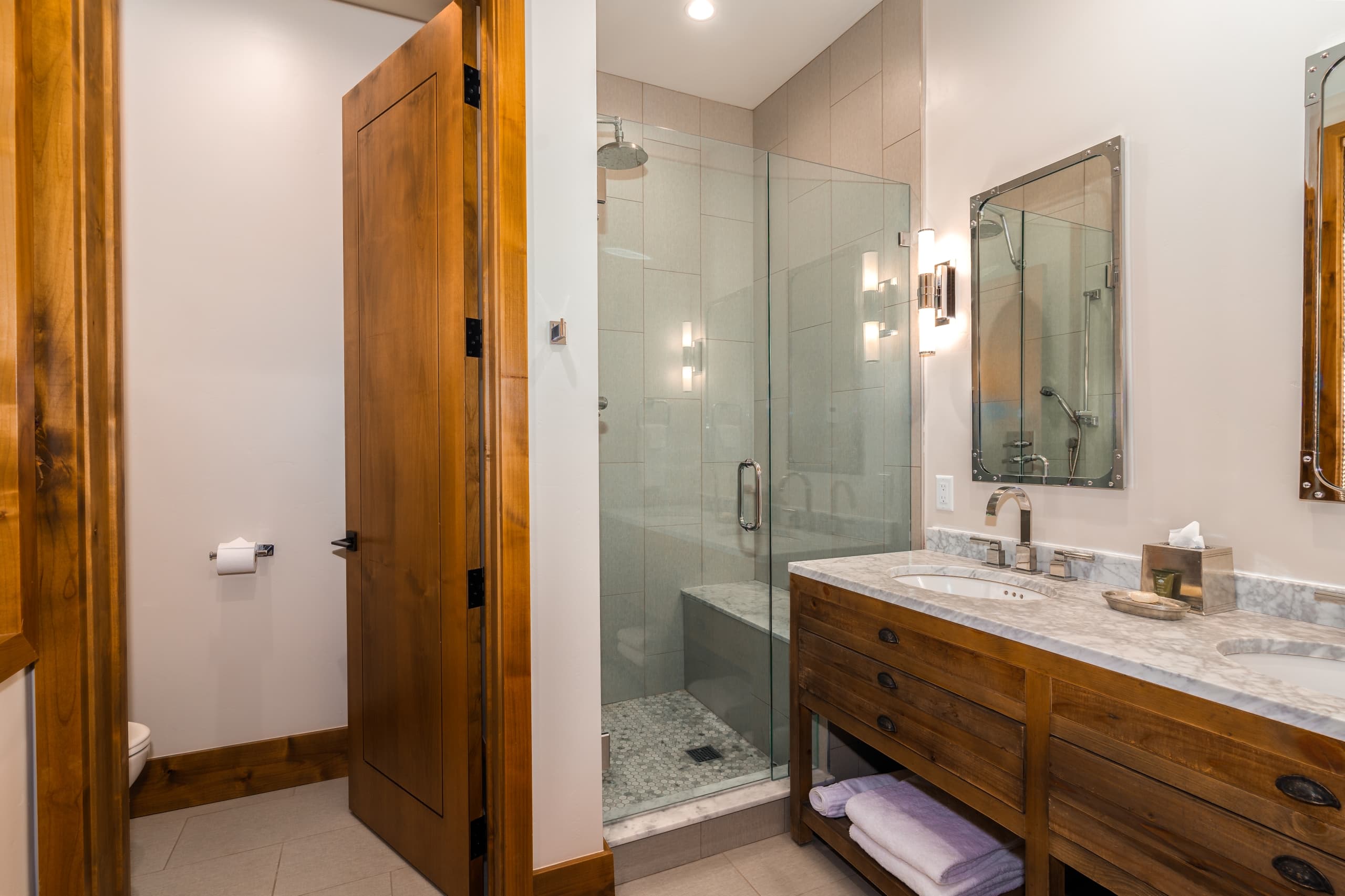 Caddis Cabin bathroom interior at Snake River Sporting Club