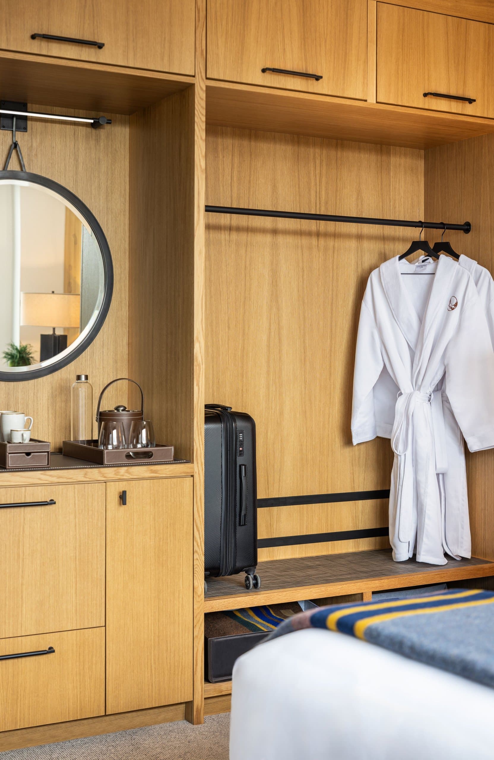 Guest Room 302 King Bedroom Amenities