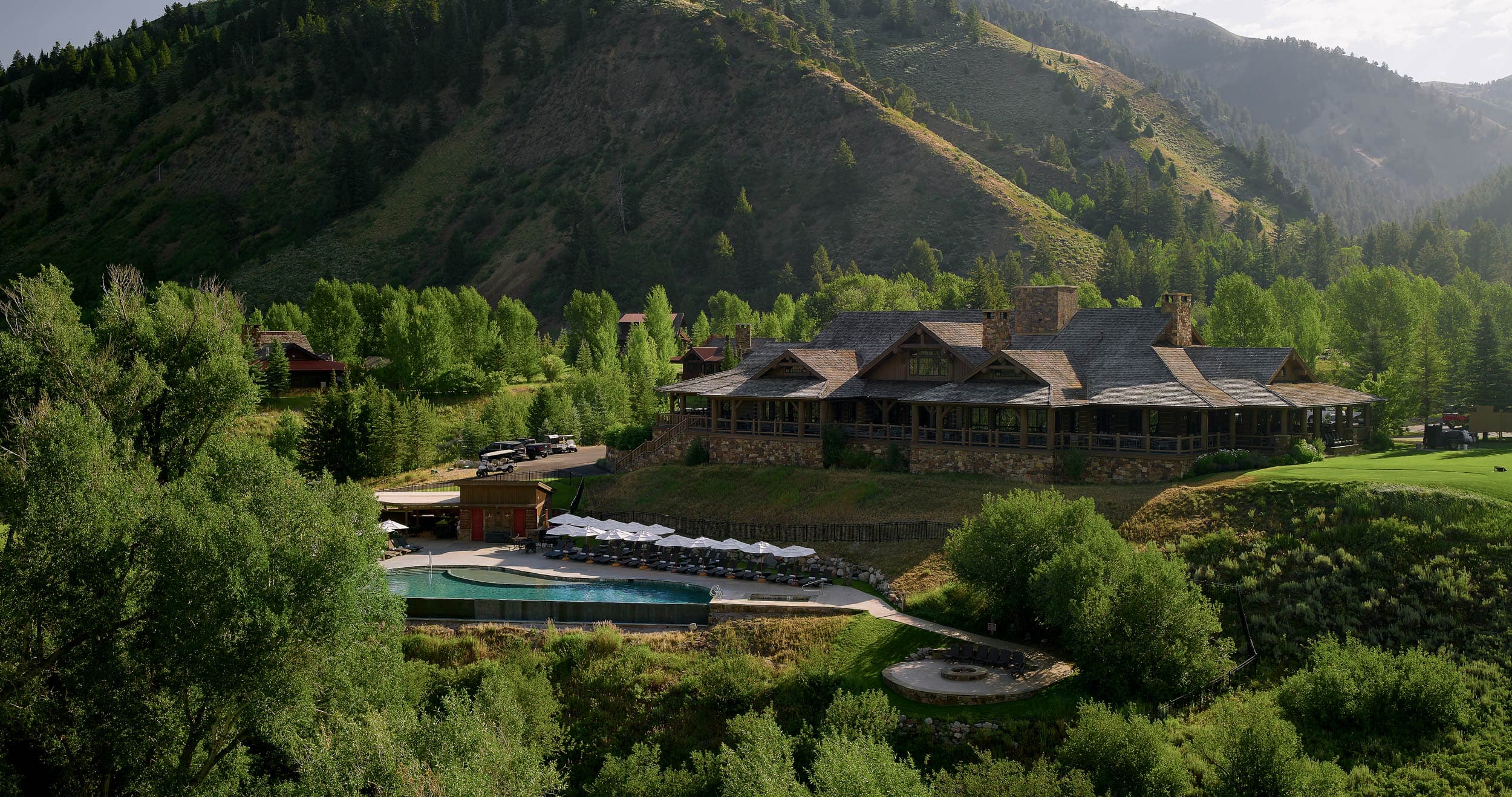 Exterior Of Snake River Sporting Club